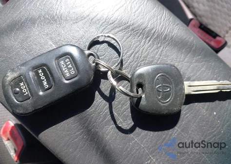 2005 Toyota Matrix из США, поврежденный, VIN 2T1KR32E05C490851